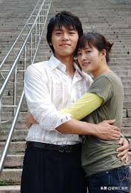 Shen yi feng hou, doctor phoenix her rival zuo qing yu, feng wu loses the true blood of the phoenix. In The Thai Drama My Name Is Bussaba And I M Starring Hyun Bin My Name Is Kim Samsun Who Is The Better Protagonist In The Drama Luju Bar