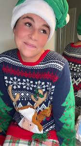 🎶 Baby It’s Cold Outsiiiideee 👁️👄👁️ #elf #movieclips #singing #skit  #comedyskits #comedyvideo #comedymovie #christmasmovies #christmas #skittok