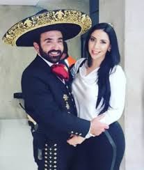 Hoy en día las cosas son diferentes. Karina Ortegon Denuncia A Vicente Fernandez Jr Por Violencia Intrafamiliar Y Amenazas Revista Q