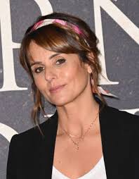 Faustine Bollaert partage un cliché de sa fille Abbie, lookée à la plage,  pour ses 9 ans