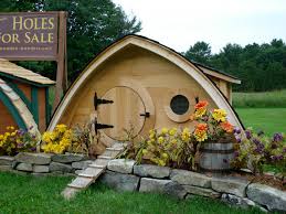 Das hobbit haus unser ganzer stolz ist unser einmaliges hobbithaus, welches eine ganz besondere atmosphäre bietet. Hobbit Hole Von Wooden Wonders Vom Huhnerstall Bis Zum Wochenendhaus