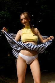 Ariel Gossimer corridor quick flash