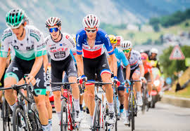 Warren barguil était sur le plateau des rois de la pédale le 14 juillet après l'étape ! Warren Barguil Archives Arkea Samsic