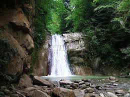 Obiective turistice buzau active agrement castele si cetati chei si defilee delta, lacuri si baraje manastiri si biserici monumente ale naturii. Cascada Casoca Buzau Turism Obiective Turistice