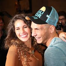 Reaktion auf sarah engels und ihre erste ausgestrahlte dsds audition ich hatte sarah. Sarah Engels Pietro Lombardi Hier Horen Sie Die Herzschlage Ihres Sohnes Bunte De