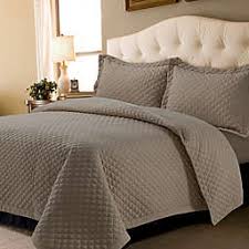 Fashion comforters add a unique layer of style and comfort to your bed and are available in a variety of colors, styles, and patterns. Solid Color Quilts Bed Bath Beyond