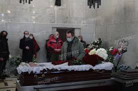 3 15 мая 1891, киев, российская империя — 10 марта 1940, москва, ссср) — русский писатель советского периода, драматург, театральный режиссёр и актёр. Pohorony Andreya Sapunova Foto Gde Pohoronen Foto Ekspress Gazety