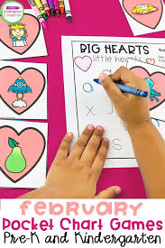 February Pocket Chart Activities In 2021 Pocket Chart Activities Literacy Activities Kindergarten Pocket Chart