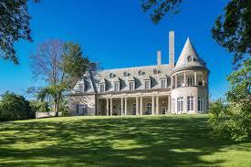 Though gatsby's power to transform his dreams into reality is what makes him great, nick reflects that the era of dreaming—both gatsby's dream and the american dream—is over. Great Gatsby House For Sale For 17 Million Inside Gatsby S Long Island Home