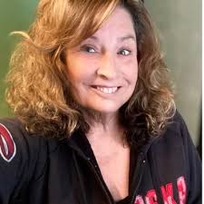 Christine Mettler (@CmettlerMettler)