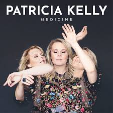 Dr patricia kelly is a board certified oral and maxillofacial surgeon. Patricia Kelly Mit Erstem Albumvorboten
