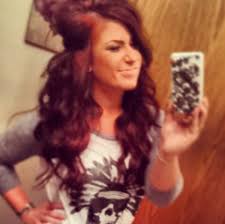 Chelsea houska has rocked her famous red hair for years and fans are obsessed with it. Chelsea Houska Hair Short