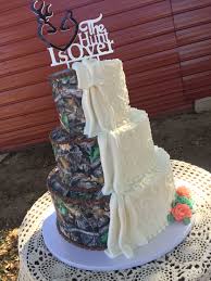 1 2 Camouflage Wedding Cake Www Facebook Com Tdgcakes Mossy Oak Wedding Wedding Cake Toppers Wedding Cake Pictures