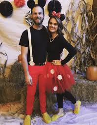 20 Best Diy Couples Halloween Costumes That Can Be Worn In Front Of Kids Gathered In The Kitchen Cute Couple Halloween Costumes Halloween Costumes Diy Couples Easy Couple Halloween Costumes