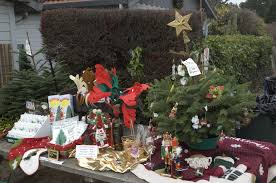 12 amazing wine bottle christmas crafts. Christmas Tree Shop Sebastopol Ornaments
