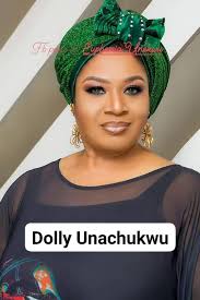 Question of the day : Go back to your Ex or sing a song ! She won 🏆 please  let's appreciate her voice, her ex boyfriend must see this,,,,,shareeeeeee 