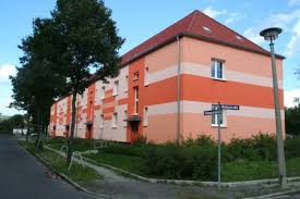 Die basis für eine allzeit anpassungsfähige raumgestaltung ist eine clevere raumaufteilung mit ein paar wenigen schlichten multifunktionsmöbeln. 2 Zimmer Wohnung Zu Vermieten Siedlungsstr 16 03044 Cottbus Schmellwitz Mapio Net
