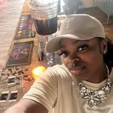 Denise Hellmann's Instagram, Twitter & Facebook