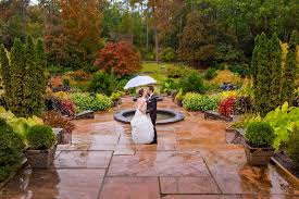 Sarah P Duke Gardens Wedding In Durham Nc On A Rainy Day In The Fall Beautiful Gardens Garden Wedding Public Garden