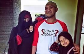 .we really want to go to heaven, and so we sacrifice, founder indadari mindrayanti said, explaining that part of our sacrifice is not showing our beauty and covering our body in an islamic way. Sepakat Bercerai Caisar Dan Indadari Absen Di Sidang Kordanews