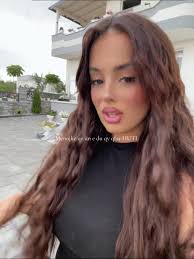 TiHarrom: Një Këngë Për Dashurinë dhe HUTIN