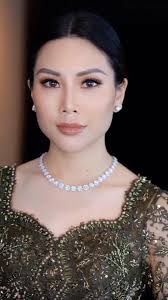 Wakil Menteri Pariwisata dan Ekonomi Kreatif RI Angela Tanoesoedibjo 💚  #AngelaTanoesoedibjo #Wamenparekraf #Kemenparekraf #KabinetIndonesiaMaju  #IndonesiaMaju #WakilMenteri #Politik #PartaiPerindo ...