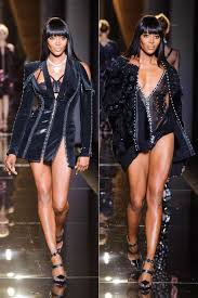 the 9 best moments from paris haute couture naomi campbell fashion naomi campbell walk