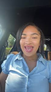 Bailey Grissom's Instagram, Twitter & Facebook