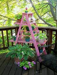 reciclaje creativo 50 ideas geniales para un patio diferente escaleras jardin ideas de jardineria proyectos de jardin