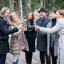 In südtirol und helena, montana (usa), wo er ein gästehaus betreibt, lebt er mit seiner frau. Nick Wilder Darum Geht Er Von Traumschiff Bord Gala De