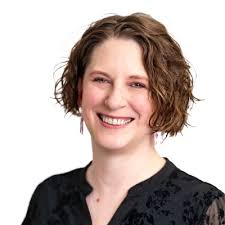 Yesterday, as I was getting dressed for some business meetings, I realized  how sloppy my habits have gotten with self employment. I missed getting  dressed every day, when instead I've been spending… |