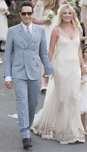 Chaque femme aimerait être la plus belle mariée du monde à son grand jour! Les Plus Belles Robes De Mariee Des Stars