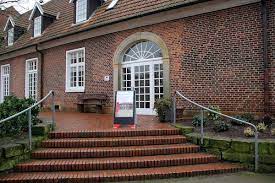 Das elisabeth haus liegt in unmittelbarer nähe des ortskerns emsbüren und ist ein seniorenzentrum der caritas altenhilfe emsland ggmbh. Pflegeeinrichtungen