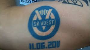 See more ideas about stomach tattoos, tattoos, tummy tattoo. Erste Liga Wimleitner Zeigt Tattoo Erste Liga