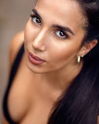 Merve... 🙂 M: Merve Pkd 🔥...