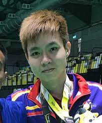 Malezya 2015 ve 2016 bwf dünya gençler şampiyonası takımının bir parçasıydı ve 2016'da çin'e yenilmeden önce malezya'nın karma takımda gümüş madalya kazanmasına yardımcı oldu. Soh Wooi Yik S Badminton Racket 360badminton