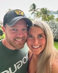 Whitney Pierce (@whitro09) • Instagram photos and videos