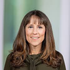 Jennifer Kato's Instagram, Twitter & Facebook