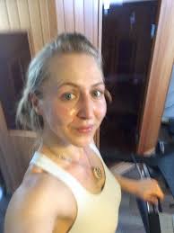 Good morning everybody 🤩 remember that rest is often as good as exercising  and being busy. If you need a relaxing bath, or a sit down with a cup of  tea, then