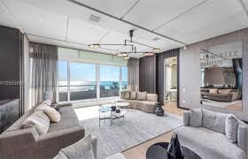 Even after the stars, who are both known for their love of social media, moved into the house, details on the new mansion were few and far between. Photos Kanye West And Kim Kardashian Snatch Up 14 Million Miami Beach Condo