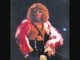 Depuis Que Je Suis Loin De Toi Je Suis Comme Loin De Moi Mon Pays Qui Est La France Avec Images Michel Polnareff Michel Chansons Francaises