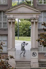 Réalisation d'un documentaire sur les espace d'abraxas à noisy le grand concus par l'architecte ricardo bofill l'avenir de ces. Loouisfernandes On Twitter Scenes D Hunger Games 3 A Noisy Le Grand Abraxas Bofill Scifi Grandparis Http T Co B5j2ci876d