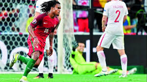 Homme du match contre la croatie alors qu'il était remplaçant, le portugais pourrait être titulaire face à la pologne. Euro 2016 Sanches The Wonderkid