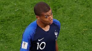 Pour connaître le prochain match de france ou perou ou encore le programme complet de la chaîne tf1 n'hésitez. Coupe Du Monde 2018 France Perou Ils Sont Ou Les Artistes L Express