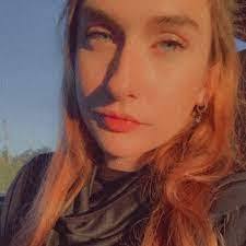 Daniela Grenon's Instagram, Twitter & Facebook