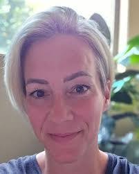 Maria Rue's Instagram, Twitter & Facebook