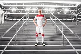 Uhlsport fortuna düsseldorf herren jubiläum trikot 2019/20 weiß. Fortuna Dusseldorf 19 20 Heimtrikot Veroffentlicht Nur Fussball