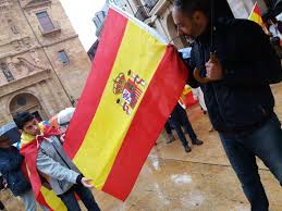 Check spelling or type a new query. Independentismo Banderas De Espana Ondean En Oviedo Contra El Proceso Catalan Radio Asturias Actualidad Cadena Ser