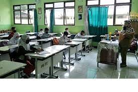 Misalnya, pelajar yang mempunyai kelebihan uang atau memiliki orang. Masa Pandemi Pemerintah Prioritaskan Kesehatan Dan Keselamatan Siswa Guru