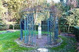 In den supermarkt und kauf. Garten Der Frauen New Generation